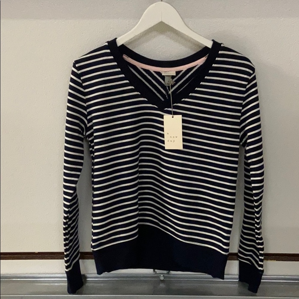 A New Day, V-Neck Pullover, Navy/Cream Small